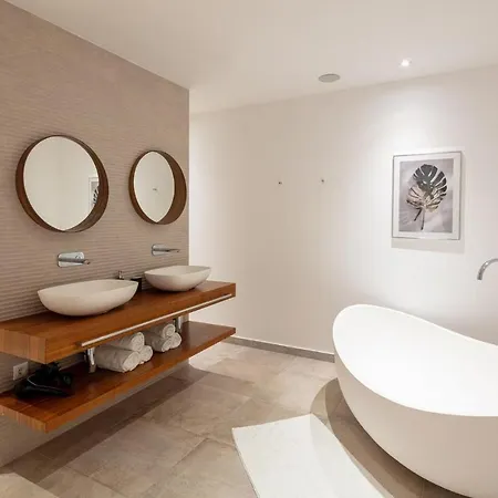 Clementine Holiday home