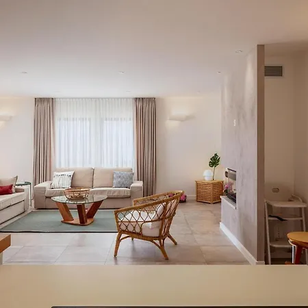 Holiday home Clementine Sutivan