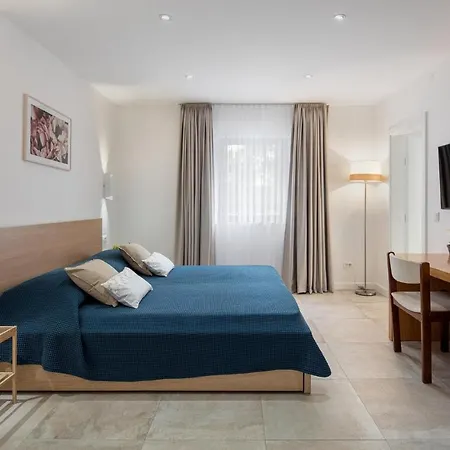 Clementine Holiday home Sutivan
